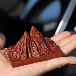 Diffuseur en bois massif sculpté alpin, en Sapele, pour aromathérapie automobile, ornement pour huiles essentielles, sur mesure - Product Image 2