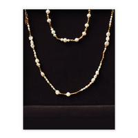 Collier élégant à double chaîne en laiton plaqué or 18 carats avec perles baroques d'eau douce pour femmes