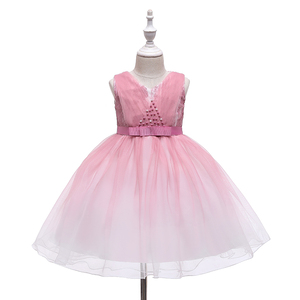<span class=keywords><strong>Blue</strong></span> V Blossom girl Air - Series Princess Une fille de 10 ans. - Product Image 5