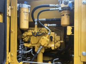 รถขุดตีนตะขาบ Caterpillar 313GC มือสองของแท้จากญี่ปุ่น, รถขุดมือสอง - Product Image 5