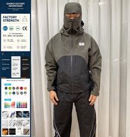 Veste coupe-vent extérieure imperméable en polyester pour homme avec logo personnalisé 2026, fermeture éclair intégrée et masque respirant intégré