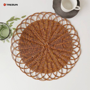Grand set de table en rotin tressé naturel pour la décoration d'anniversaire et de célébration - Product Image 6