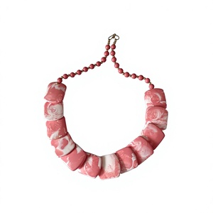 Nuevo Collar de Moda con Cuentas de Resina, Bonito Diseño de Cadena Gruesa con Perlas de Imitación en Rosa, Amarillo y Verde, Joyería Unisex para Mujer - Product Image 4