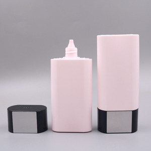 Tubo Squeeze Personalizzato Rosa Piatto Rettangolare in PE da 50ml per Fondotinta Liquido e Protezione Solare con Tappo a Vite - Product Image 5