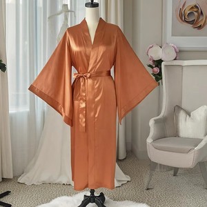Fabbricazione di abiti di lusso <span class=keywords><strong>da</strong></span> donna in seta liscia elegante <span class=keywords><strong>camicia</strong></span> <span class=keywords><strong>da</strong></span> <span class=keywords><strong>notte</strong></span> di raso <span class=keywords><strong>con</strong></span> manica larga di lunghezza 140cm abito <span class=keywords><strong>da</strong></span> sposa Sexy all'ingrosso - Product Image 5