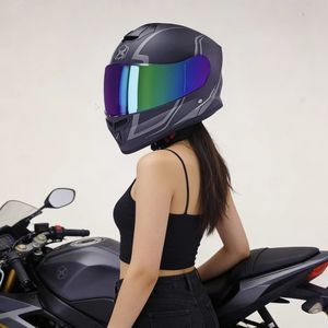 Casques de <span class=keywords><strong>moto</strong></span> haut de gamme de style course, résistants aux UV, entièrement noirs, pour hommes et femmes, universels, nouveauté 2025, vente chaude - Product Image 4