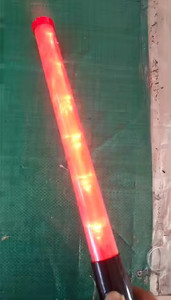 Bâton lumineux de signalisation LED haute luminosité à piles sèches 52 cm, clignotant rouge-vert alternant, pour la sécurité routière - Product Image 4