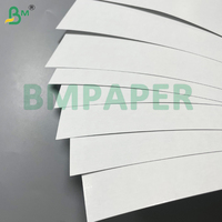 Papier cartonné brillant à haute rigidité 300gsm noir/bleu Core C2S Poker pour les cartes de casino et de jeu