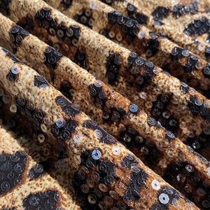 Canotte da donna con <span class=keywords><strong>paillettes</strong></span> personalizzate all'ingrosso con stampa leopardata Hot Girl Sexy <span class=keywords><strong>top</strong></span> Crop Color blased Party <span class=keywords><strong>top</strong></span> da donna <span class=keywords><strong>top</strong></span> - Product Image 5