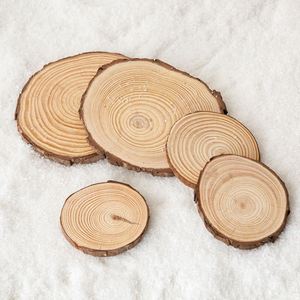 Décorations de porte de Noël peintes à la main, tranches de bois de pin gravées, accessoires de photographie, panneaux indicatifs pour l'intérieur - Product Image 1
