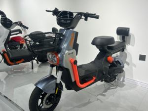 <span class=keywords><strong>Bicicletta</strong></span> <span class=keywords><strong>Elettrica</strong></span> <span class=keywords><strong>con</strong></span> Tecnologia Intelligente, Motore ad Alta Potenza <span class=keywords><strong>con</strong></span> <span class=keywords><strong>Cestino</strong></span>, <span class=keywords><strong>Bicicletta</strong></span> <span class=keywords><strong>Elettrica</strong></span> <span class=keywords><strong>con</strong></span> Pedale - Product Image 2