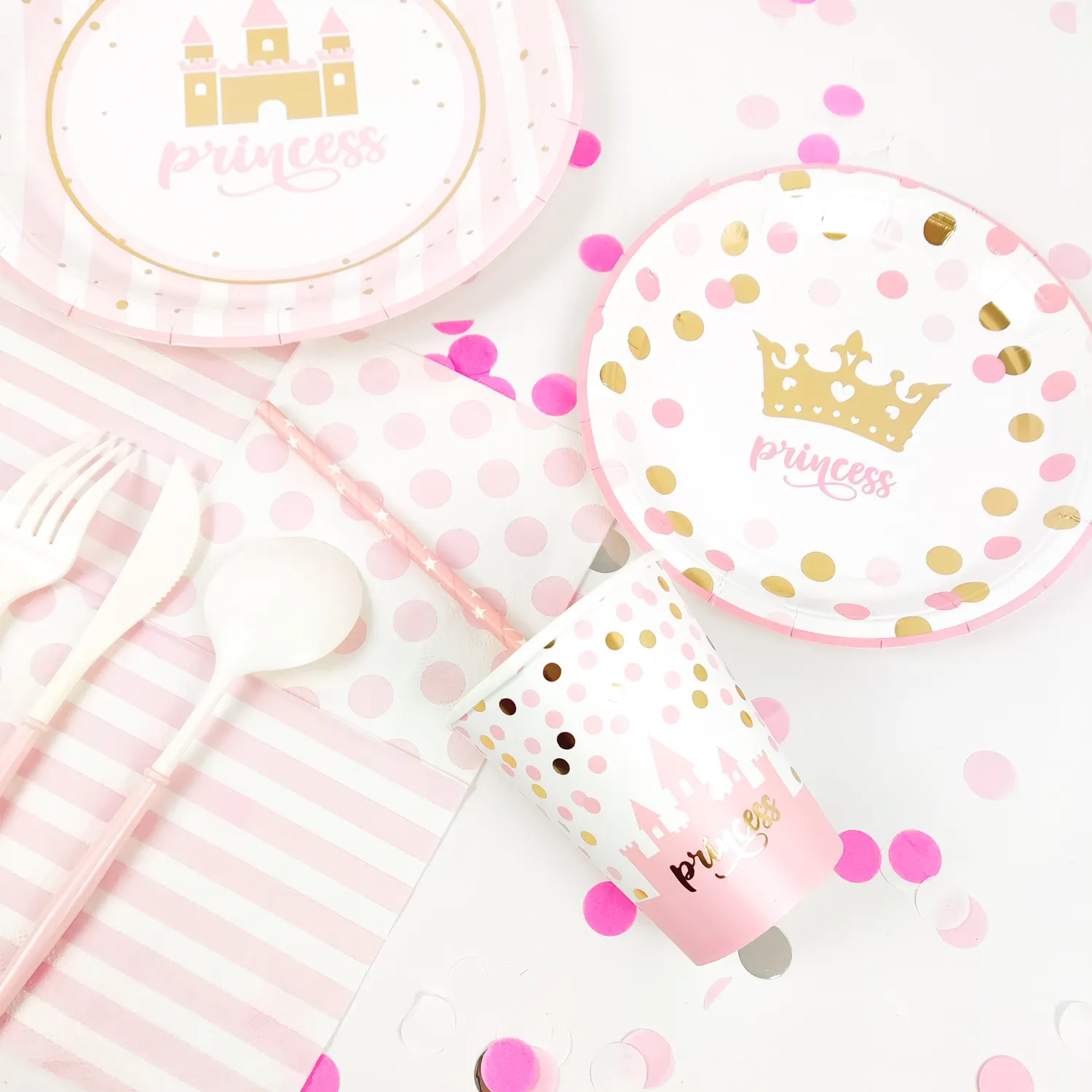 新しいピンクプリンセス使い捨て紙食器セット女の子の誕生日の結婚式のお祝いのためのデザートプレート