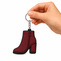 Porte-clés en PVC souple écologique OEM d'usine, motif dessin animé 3D mignon avec logo personnalisé pour vêtements, chaussures de filles et accessoires de mode