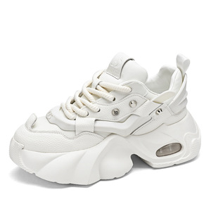 Nouvelles Baskets Blanches Tendance 2026 Style INS – Chaussures Décontractées Résistantes à l'Usure avec Semelle Épaisse Rehaussante et Doublure en Maille - Product Image 6