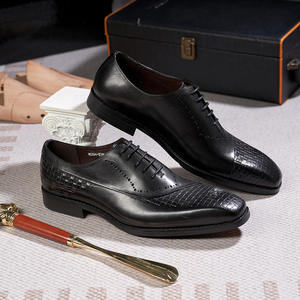 Chaussures Oxford Classiques pour Hommes en Cuir Véritable Antidérapantes Respirantes à Motifs Rehaussant la Taille Chaussures Habillées Tendance - Product Image 1