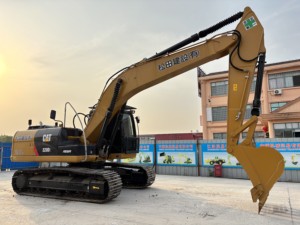 รถขุดตีนตะขาบ CAT320D2L เครื่องจักรก่อสร้างมือสองพร้อมส่วนประกอบหลักของเครื่องยนต์หัวฉีดโดยตรงมอเตอร์และเกียร์ - Product Image 6