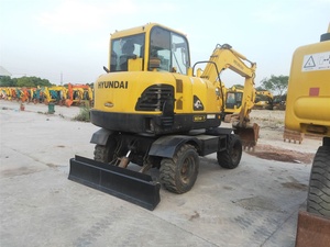 Mini-pelleteuse à roues Hyundai 60 d'occasion de 6 tonnes avec moteur central et composants de pompe Modèles R60W-7 - Product Image 5