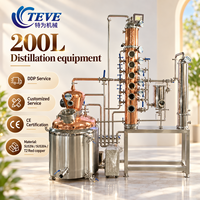 Alambic de distillation domestique 200L en acier inoxydable et cuivre rouge, avec colonne de distillation et chaudière, pour la production de whisky et de spiritueux artisanal