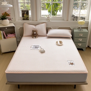 Factory Direct Sales Washable <strong>Fitted</strong> <strong>Sheet</strong> High-quality Cute Embroidered Bed <strong>Sheet</strong> with <strong>Teddy</strong> <strong>Bear</strong> Biscuit Pattern - Product Image 1