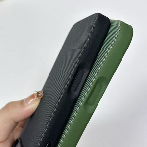 Coques de protection de luxe en TPU+PC tressé de haute qualité <span class=keywords><strong>pour</strong></span> <span class=keywords><strong>iPhone</strong></span> 17 16 15 14 13 12 <span class=keywords><strong>11</strong></span> avec couvercle de chargement magnétique sans fil - Product Image 4