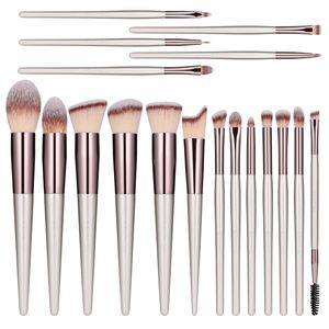 Ensemble de 18 pinceaux de maquillage, fibres synthétiques, manche en bois, poudre pour le visage, fard à joues, fard à paupières, kit de pinceaux cosmétiques professionnels - Product Image 3