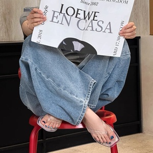 Sandali Jelly Donna Nuovi Modelli Estate 2026 <span class=keywords><strong>con</strong></span> <span class=keywords><strong>Tacco</strong></span> in Vetro Rosso Vino e Punta Quadrata, <span class=keywords><strong>Tacco</strong></span> Medio, <span class=keywords><strong>Infradito</strong></span> Slip-on <span class=keywords><strong>con</strong></span> Cristalli - Product Image 4