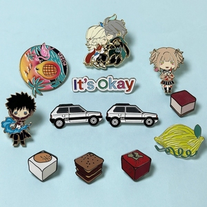 Pins métalliques personnalisés pour vêtements, Nouveauté Mode, Pins métalliques Squelette Bouclier, Vente en gros pour Accessoires - Product Image 1