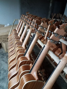 Aiersi marca hecha a mano Koa cuerpo soprano <span class=keywords><strong>ukelele</strong></span> 21 pulgadas de alta calidad <span class=keywords><strong>ukelele</strong></span> al por mayor marca personalizada China fábrica hecha <span class=keywords><strong>bajo</strong></span> precio - Product Image 5