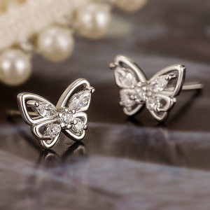 Eleganti Orecchini a Perno a Forma di Farfalla, Stile Coreano Minimalista, Gioielli da Donna alla Moda per Uso Quotidiano, Regalo Chic - Product Image 2