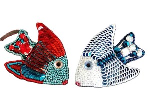 เข็มกลัดรูปปลาประดับลูกปัดทำมือสำหรับเสื้อผ้าและเครื่องประดับ เข็มกลัดรูปปลาตกแต่งทำมือ ของตกแต่งต้นไม้ทำมือ - Product Image 2