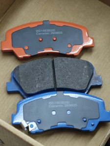 Pastillas de Freno para Automóviles <span class=keywords><strong>Ford</strong></span> Focus, Escape, <span class=keywords><strong>Mustang</strong></span> y Ranger |   Chevrolet Cruze Equinox Silverado |   Proveedor OEM Mayorista de Vehículos Eléctricos - Product Image 5