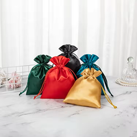 Sachet d'emballage en satin avec impression de logo personnalisé pochette à cordon de cosmétiques de luxe colorés sac en satin de soie lisse cadeaux de sérigraphie