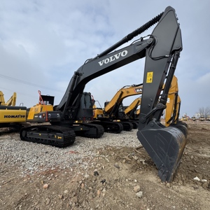 Excavadora Volvo EC240D 24T Usada con Motor Deutz y Bomba de Engranajes para Limpieza de Escombros Post-Tramunturales y Reconstrucción Temporal de Carreteras (Modelo 2024) - Product Image 1