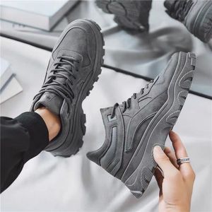 Made in China <b>Men</b> Sports <b>Shoes</b> 2026 <b>Work</b> <b>Shoes</b> with Anti slip and Wear-resistant Style Casual <b>Shoes</b> for <b>Men</b> - Product Image 5