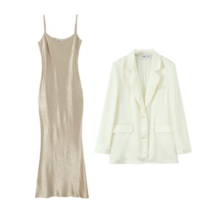 Robe de soirée élégante en satin champagne Runqi, col en V, jupe longue avec bretelles, taille plus - Product Image 1