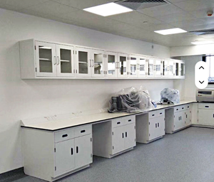 โต๊ะปฏิบัติการทางเคมีแบบกำหนดเอง ราคาโรงงาน ทนทานต่อสารเคมี พร้อมเต้ารับ - Product Image 2