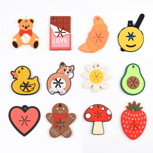 Dispensador de Bolsas para Excremento de Perro de Silicona PVC Ecológico con Forma de Corazón Marrón y Logotipo Personalizado - Product Image 6