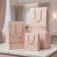 Sacs de shopping en carton blanc recyclables personnalisés de haute qualité avec votre propre logo pour vêtements, chaussettes et chaussures, sacs cadeaux