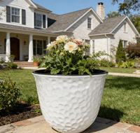 Pot de fleurs en plastique PP brillant avec surface martelée, rouge, décoratif, durable, léger, avec trou de drainage pour la maison et le jardin