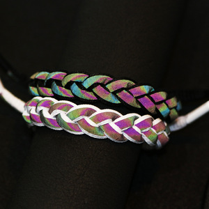 Pulsera de Hilo Tejido con Diseño de León y Efecto Láser Iridiscente, Joyería Unisex, Regalo de Moda - Product Image 3