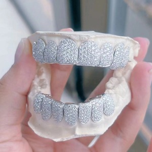 Oferta Especial: Grillz de Diamantes Moissanite en Plata de Ley 925, Joyería Dental para Fiestas y Uso Diario, Disponible a un Precio Accesible - Product Image 3