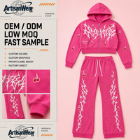Ensemble de survêtement rose personnalisé pour homme avec imprimé épine gothique blanche, détail cerise et pantalon à cordon OEM ODM