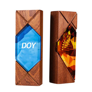 Medallas de cristal con logotipo personalizado al por mayor con base de madera, Trofeo metálico de cristal para regalos de empresa, trofeos y placas de primera calidad - Product Image 1