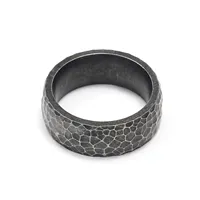 Gehämmerter Strukturierter Breiter Ring Einfacher Stilvoller Unisex Alltags-Modeschmuck Edelstahl-Ring