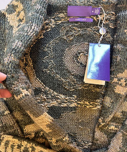 Cárdigan de solapa de punto de algodón con patrón de camuflaje de estilo casual con logotipo frontal - Product Image 4