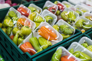 Máquina Envolvedora de Alimentos con Film de PVC, para Conservación de Alimentos Frescos, Vegetales, Frutas y Carnes en Supermercados y Charcuterías - Product Image 3