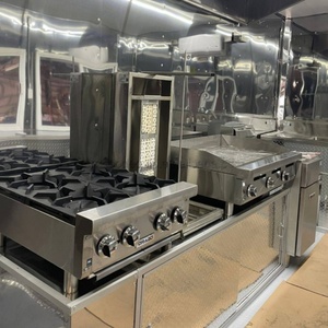 Remorque alimentaire BBQ personnalisée avec grill en bois et véranda pour événements festifs en plein air - Product Image 3