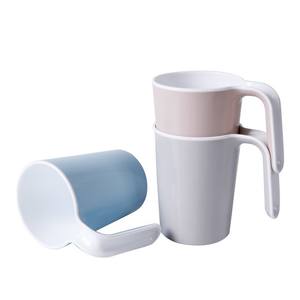 ถ้วยปากสองสีสำหรับล้างถ้วยแปรงสีฟันพลาสติกสำหรับใช้ในครัวเรือนเรียบง่ายและทนทานทนต่อการล้ม - Product Image 1