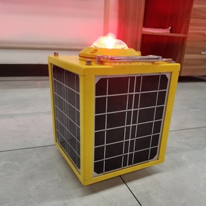 Luz de Inactividad de Aeropuerto LED Roja, Alimentada por Energía Solar, con Control Remoto, Clasificación IP65, Ángulo de Haz de 360°, Certificación ICAO - Product Image 1