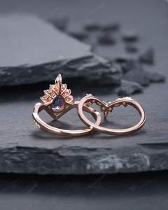 Anillo de Compromiso y Boda de Plata de Ley 925, Estilo Clásico, Corte Pera, Alejandrita, Chapado en Oro de 14K, Engaste de Garras, Certificado - Product Image 5